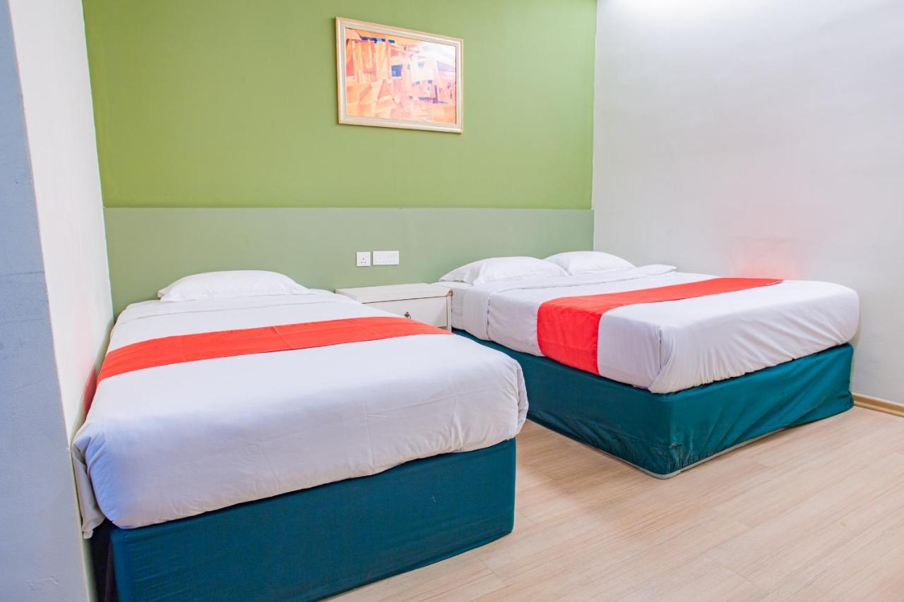 Hotel 101 Permas Jaya Johor Bahru Esterno foto